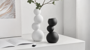 Read more about the article Five monochrome pieces to transform your space