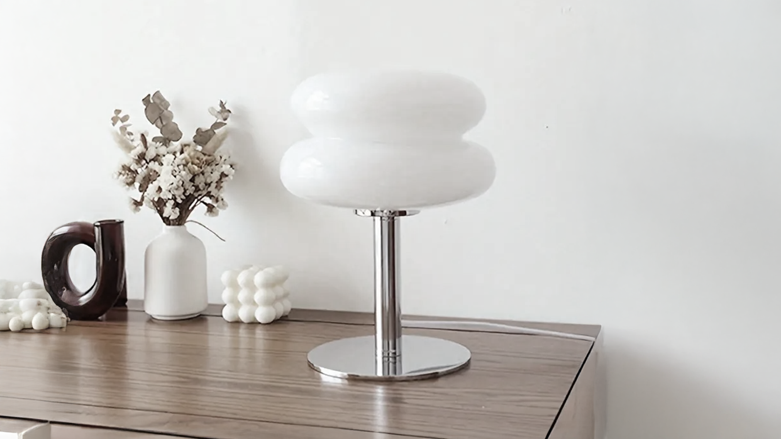 Read more about the article Light up your life with our top monochrome lamp picks