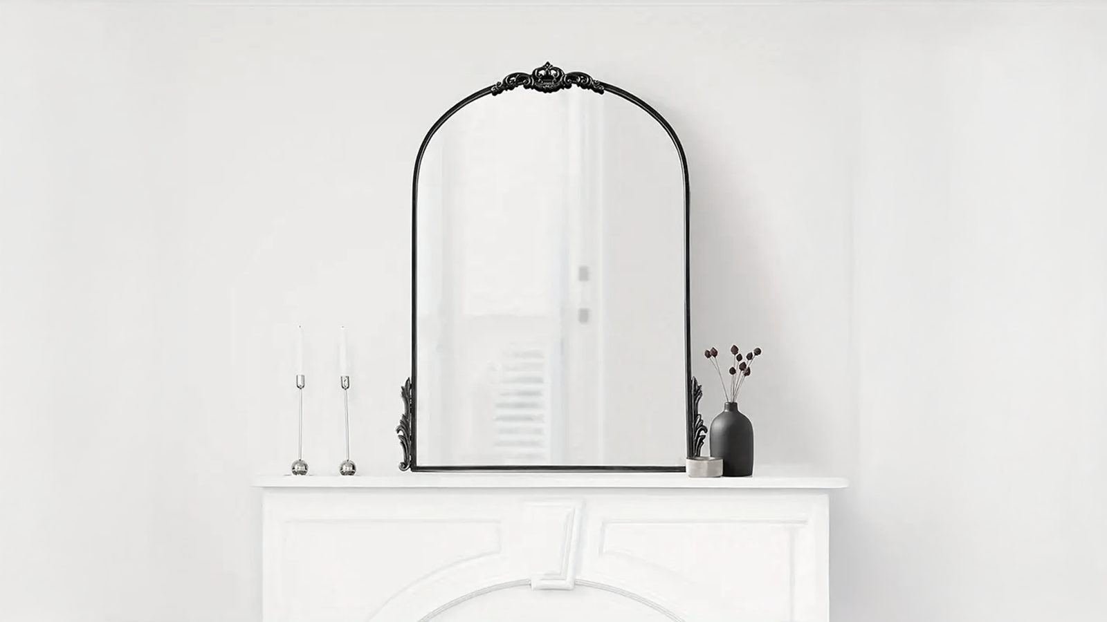 You are currently viewing Five wall to mirrors to reflect your monochrome aesthetic