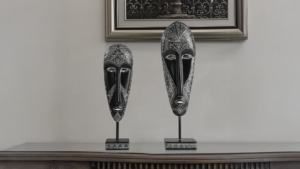 Read more about the article Monochrome magic: our top decor picks for a stylish home